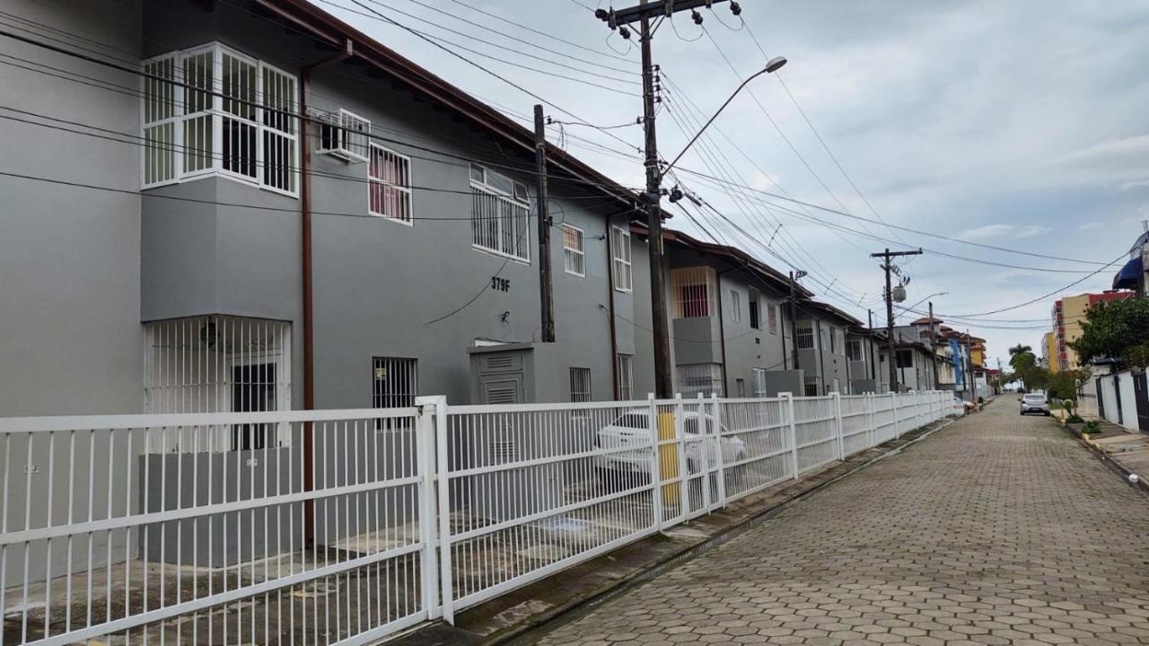 Apartamento Ubatuba - Praia Grande - 250M Da Praia Eksteriør billede